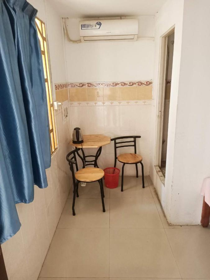 Good Luck Hostel Phnom Penh Exteriör bild